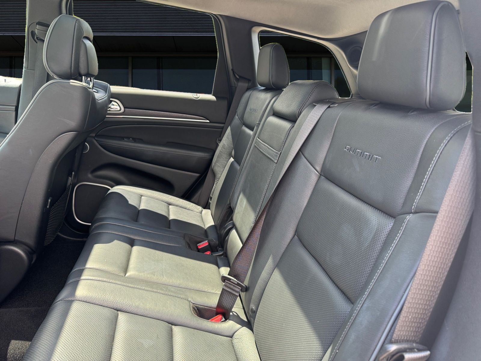 2020 Jeep Grand Cherokee Summit