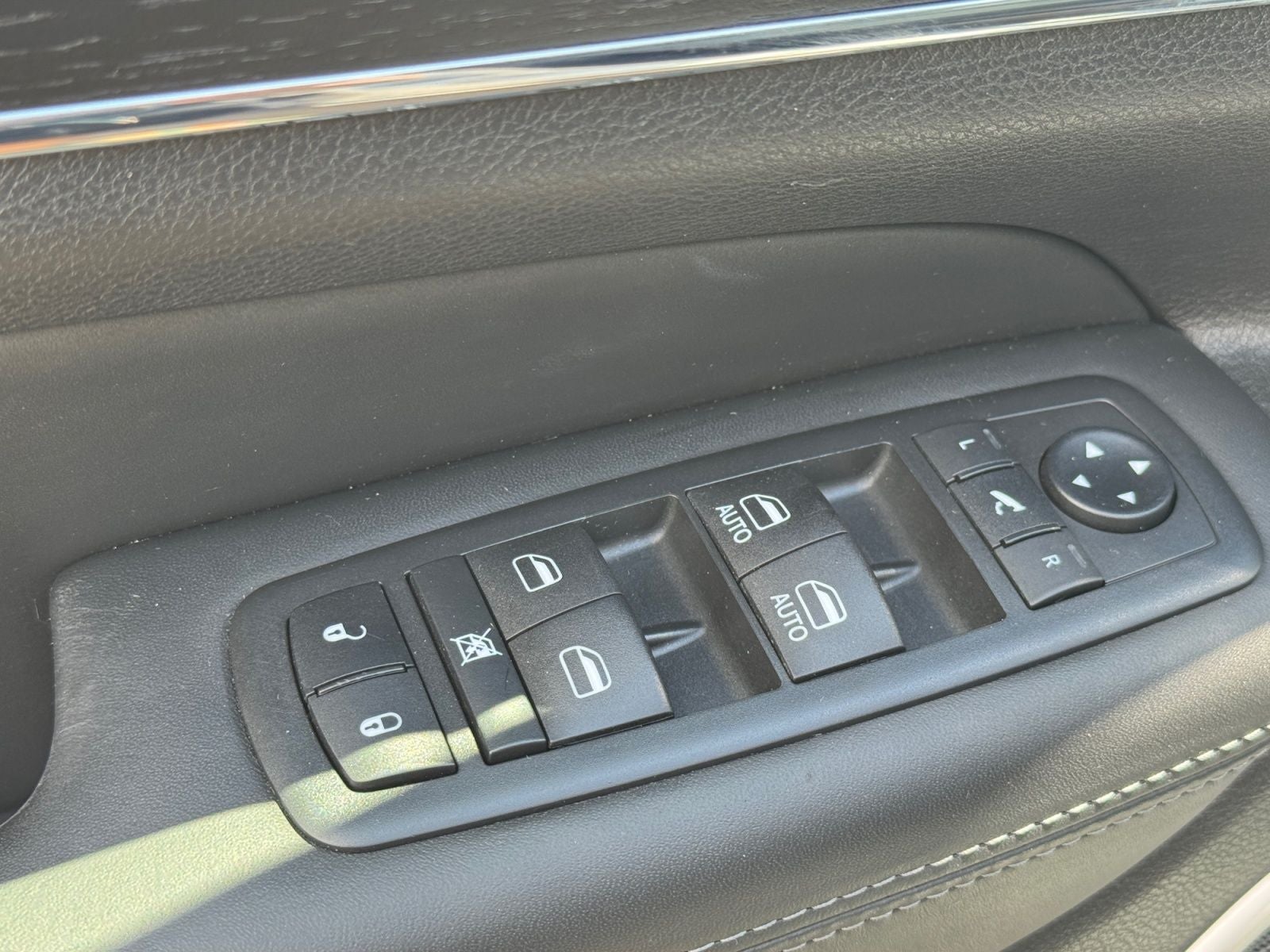 2020 Jeep Grand Cherokee Summit