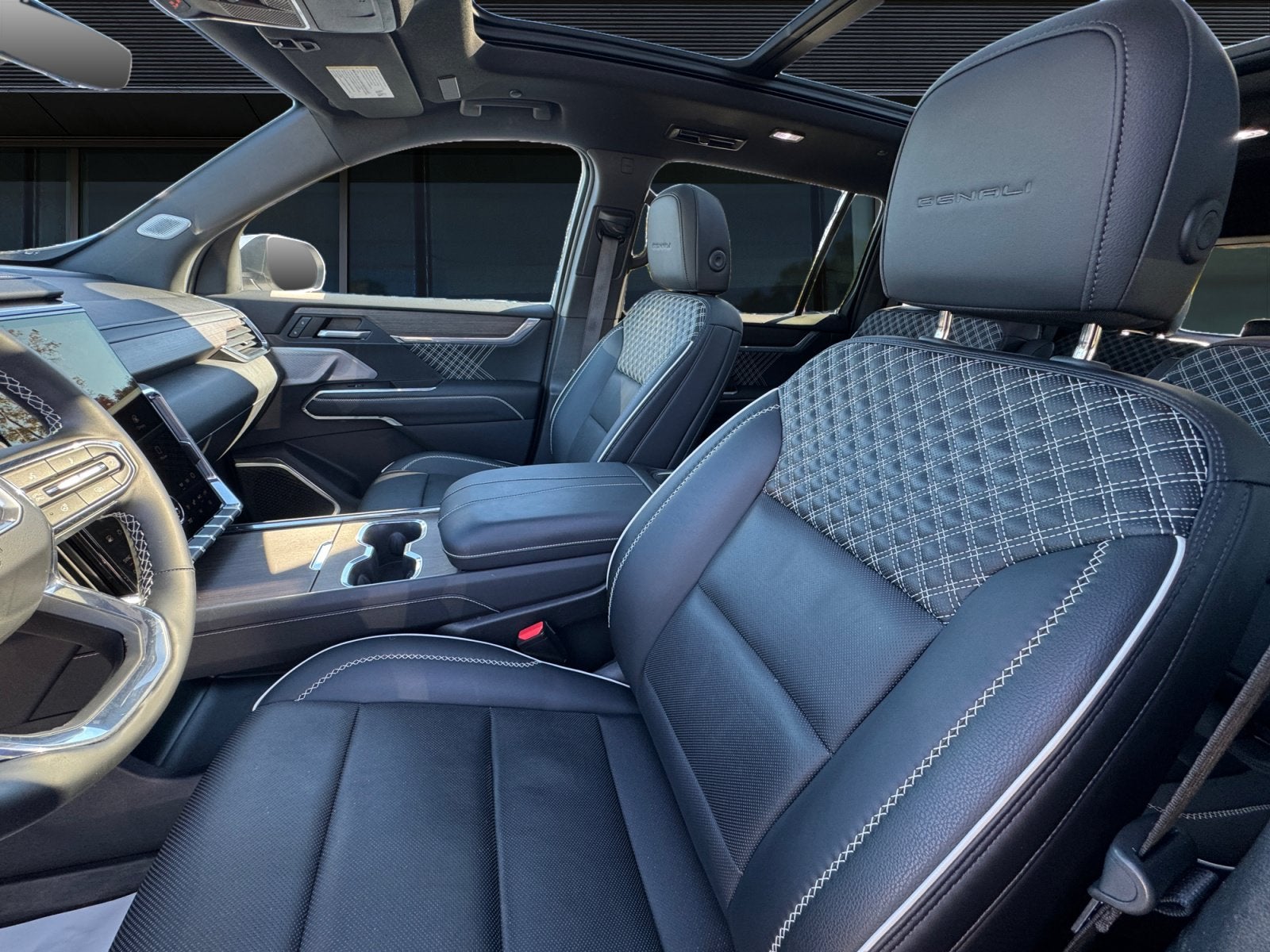 2024 GMC Acadia Denali