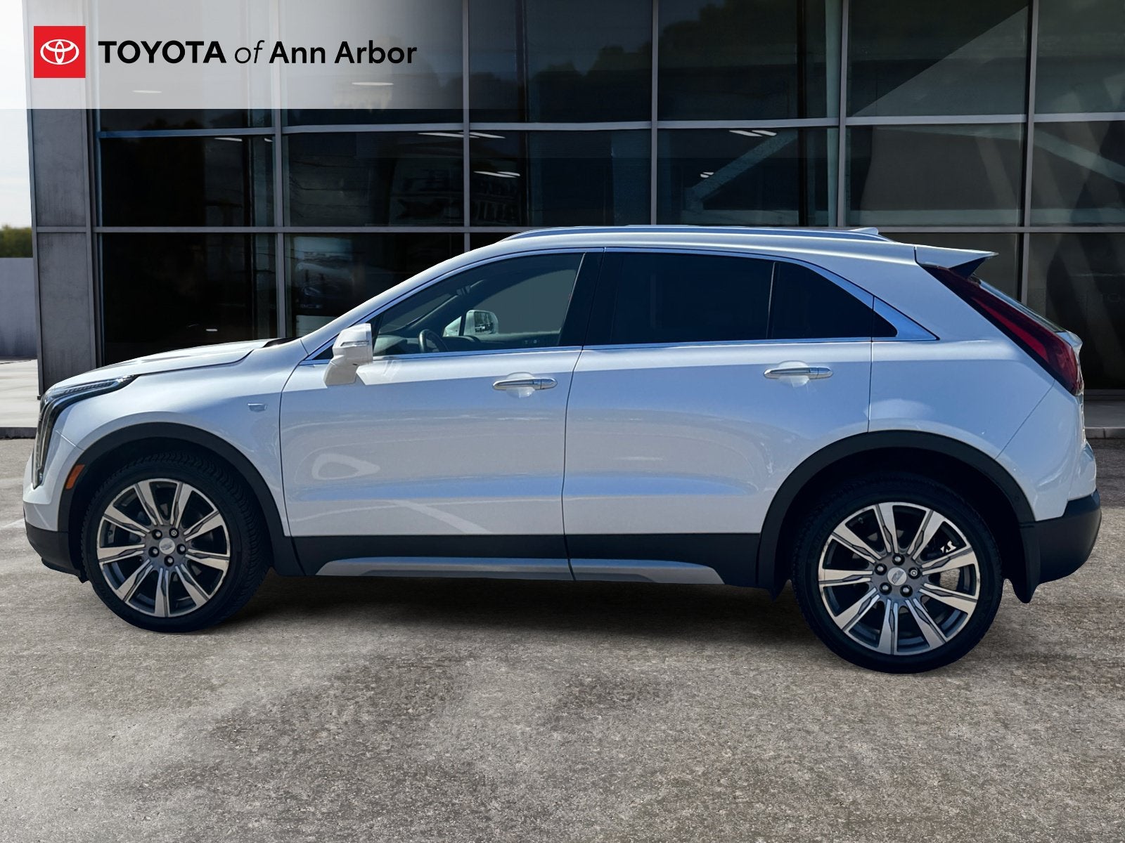 2019 Cadillac XT4 Premium Luxury