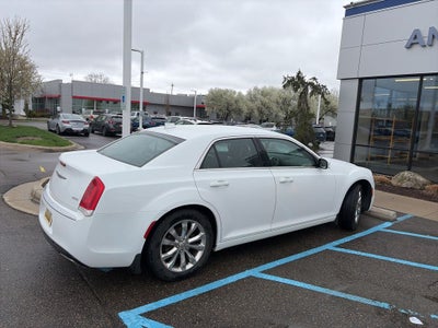 2015 Chrysler 300 Limited