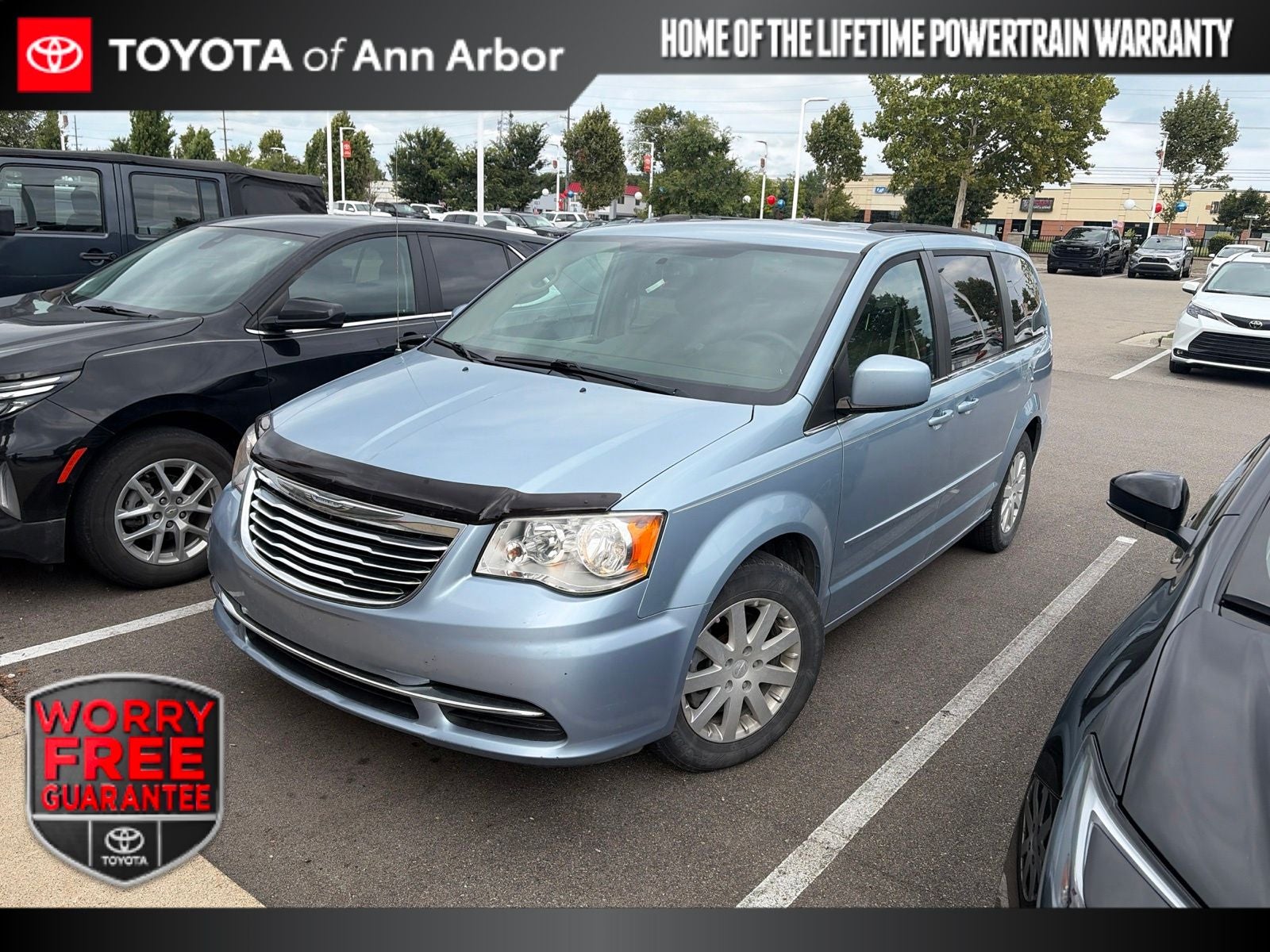 2016 Chrysler Town & Country LX