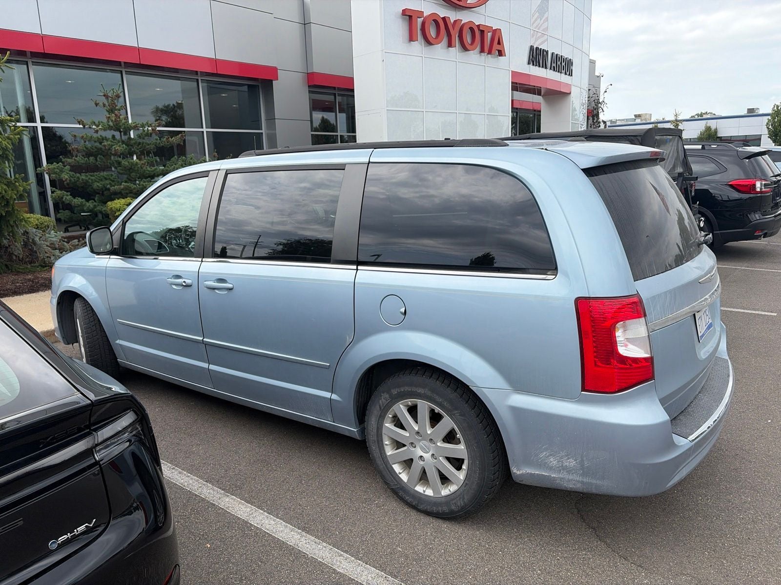 2016 Chrysler Town & Country LX