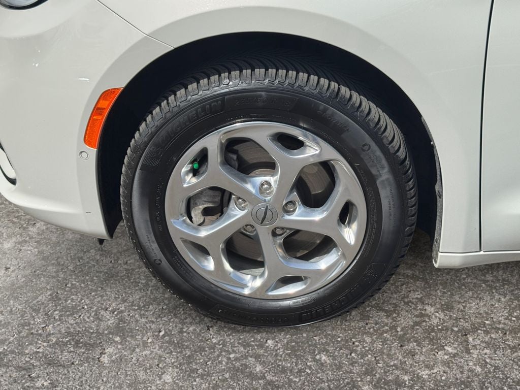 2021 Chrysler Pacifica Limited *LIFETIME POWERTRAIN*
