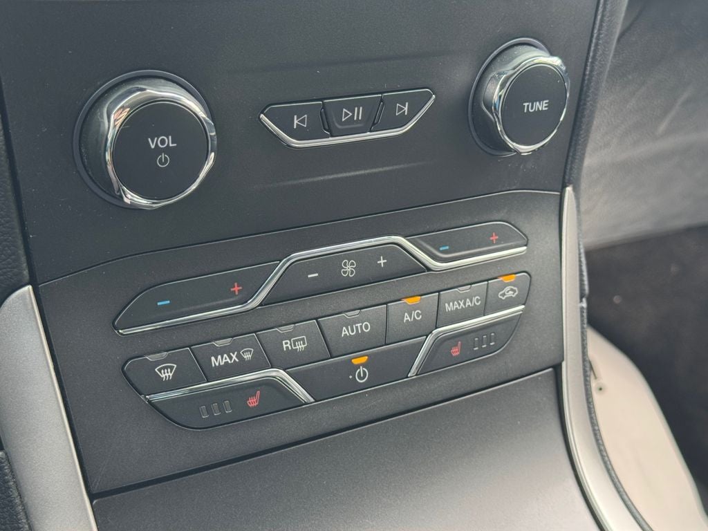 2020 Ford Edge SEL