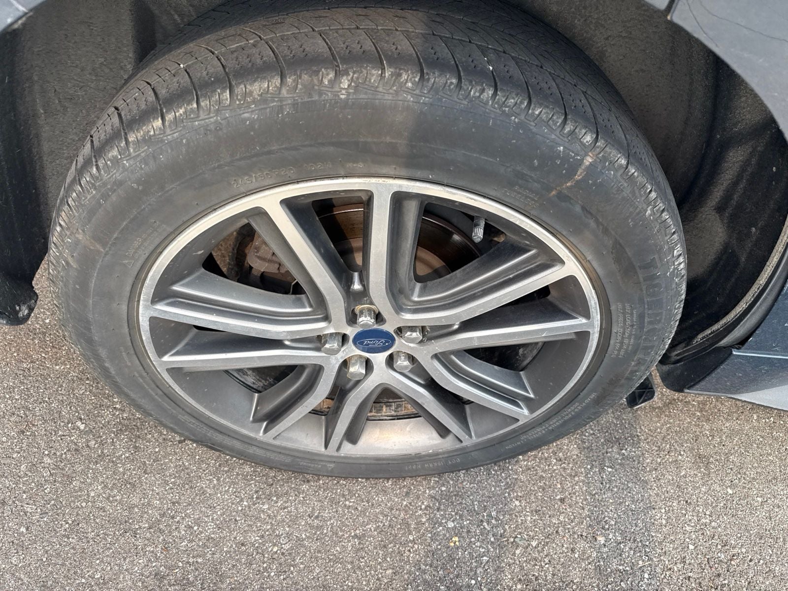 2019 Ford Edge Titanium