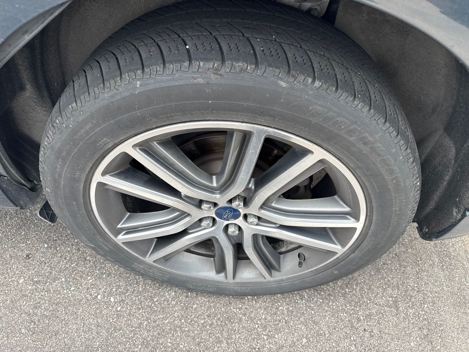 2019 Ford Edge Titanium