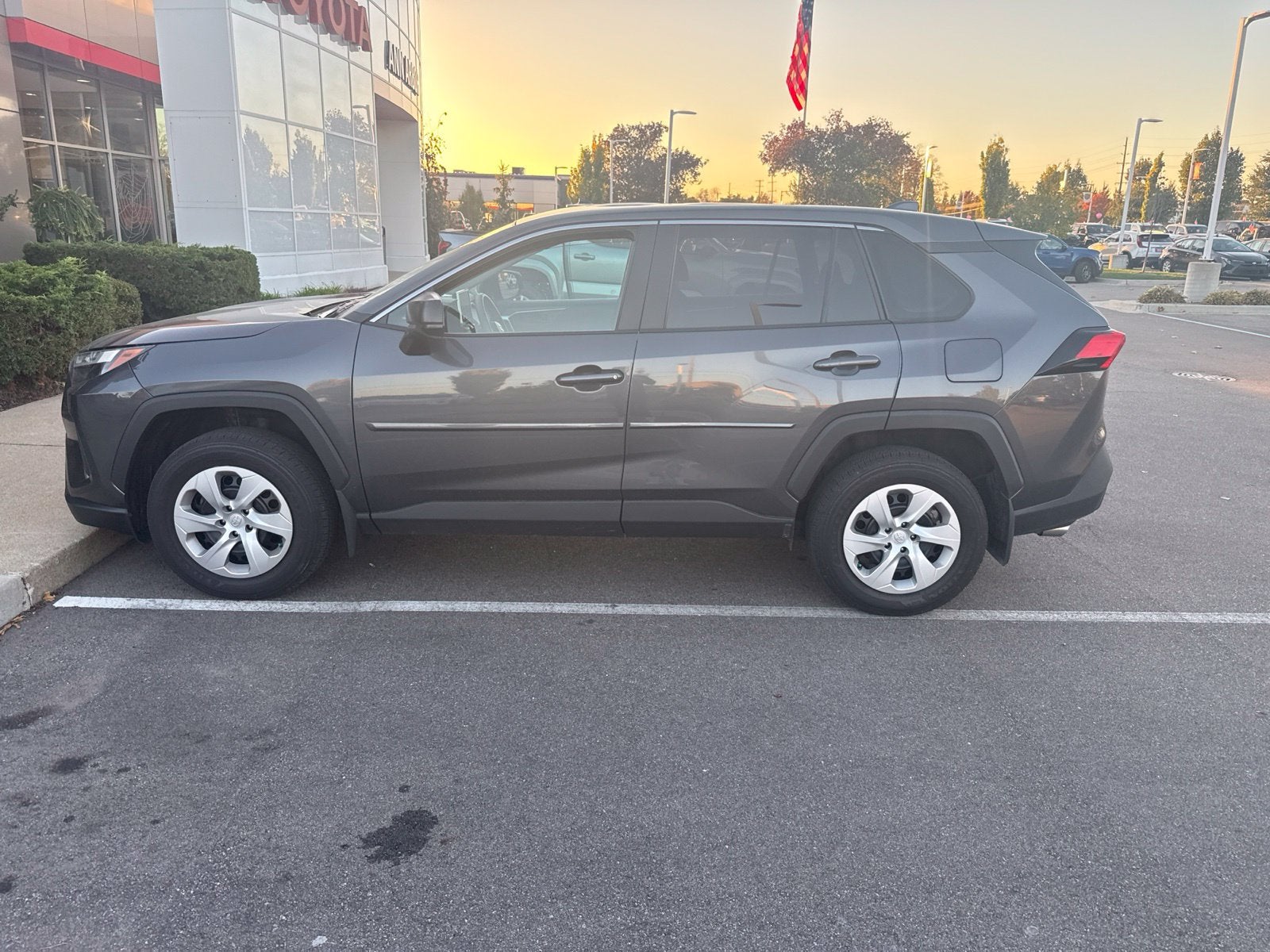 2024 Toyota RAV4 LE