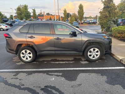 2025 Toyota RAV4 LE