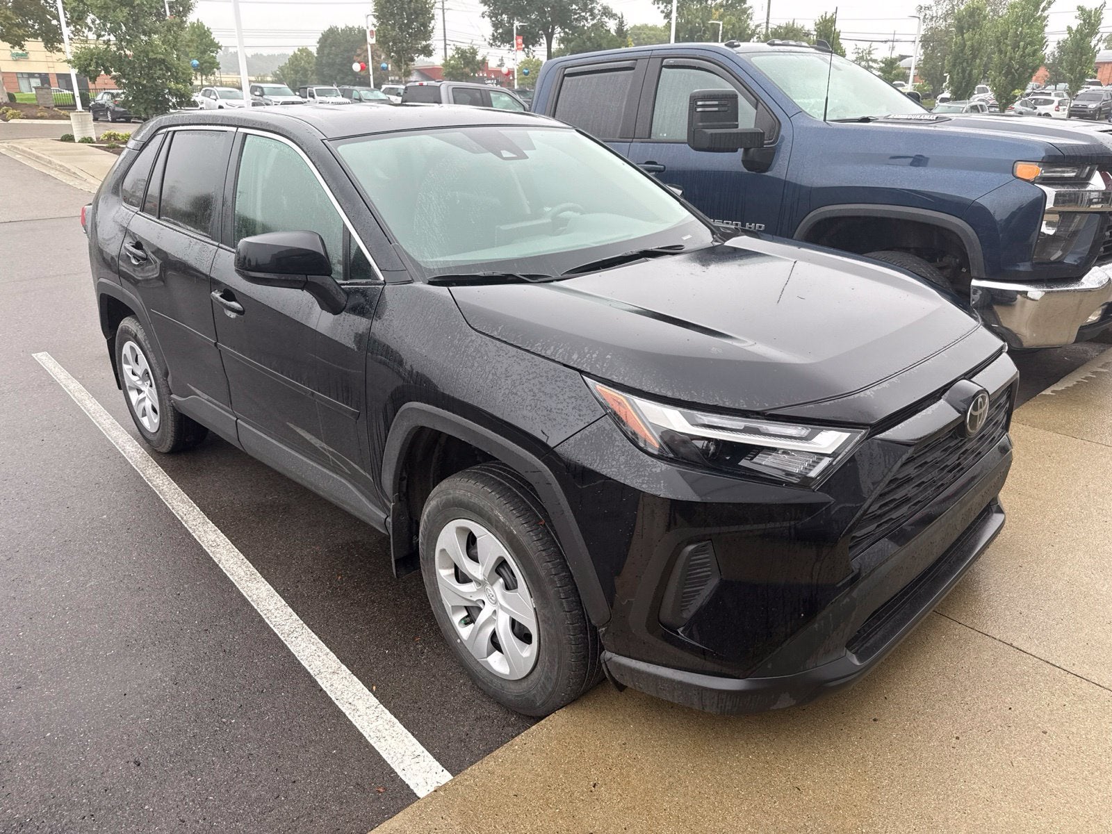 2025 Toyota RAV4 LE