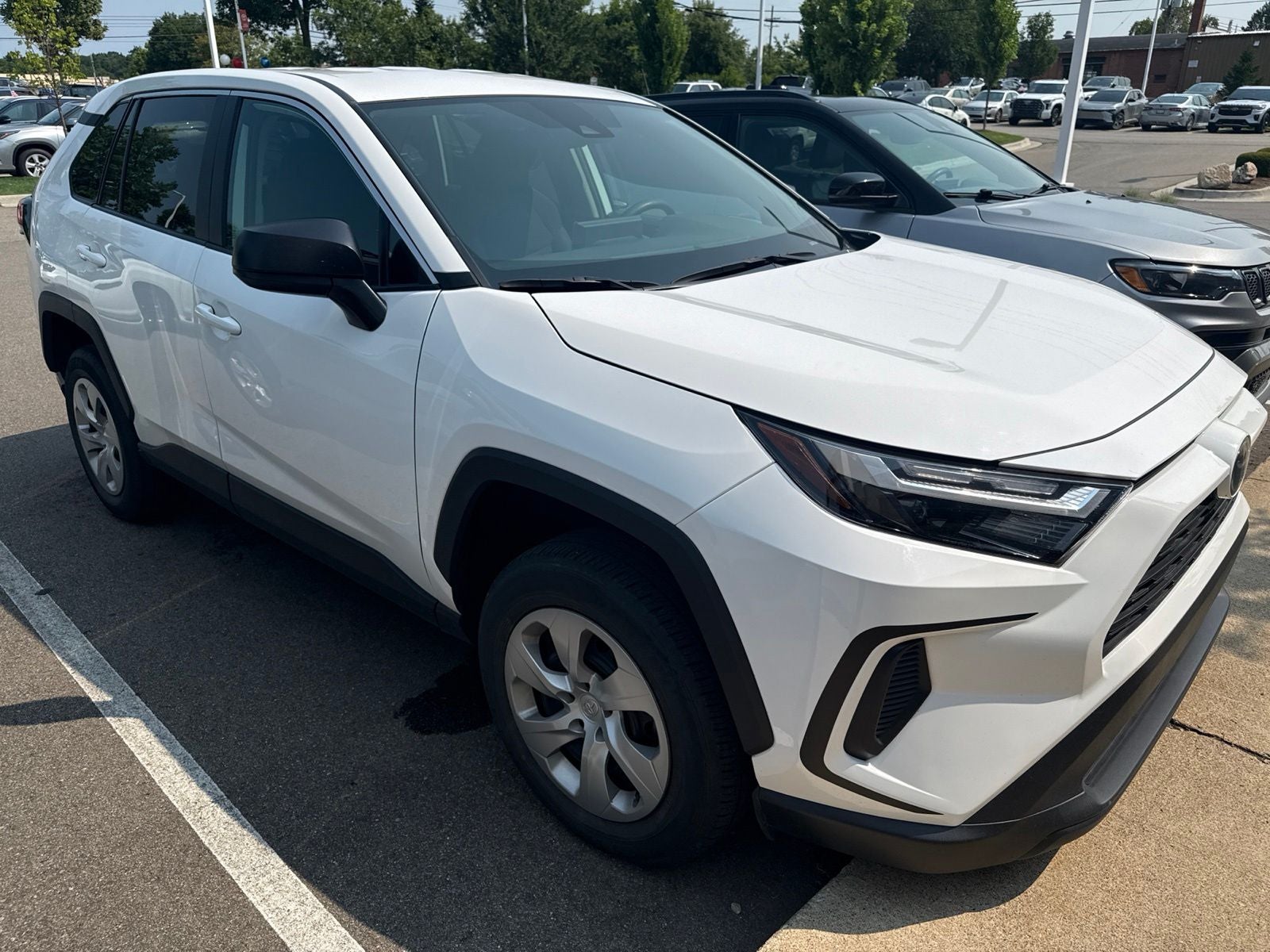 2023 Toyota RAV4 LE
