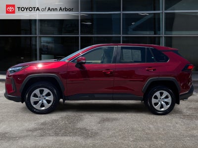2025 Toyota RAV4 LE