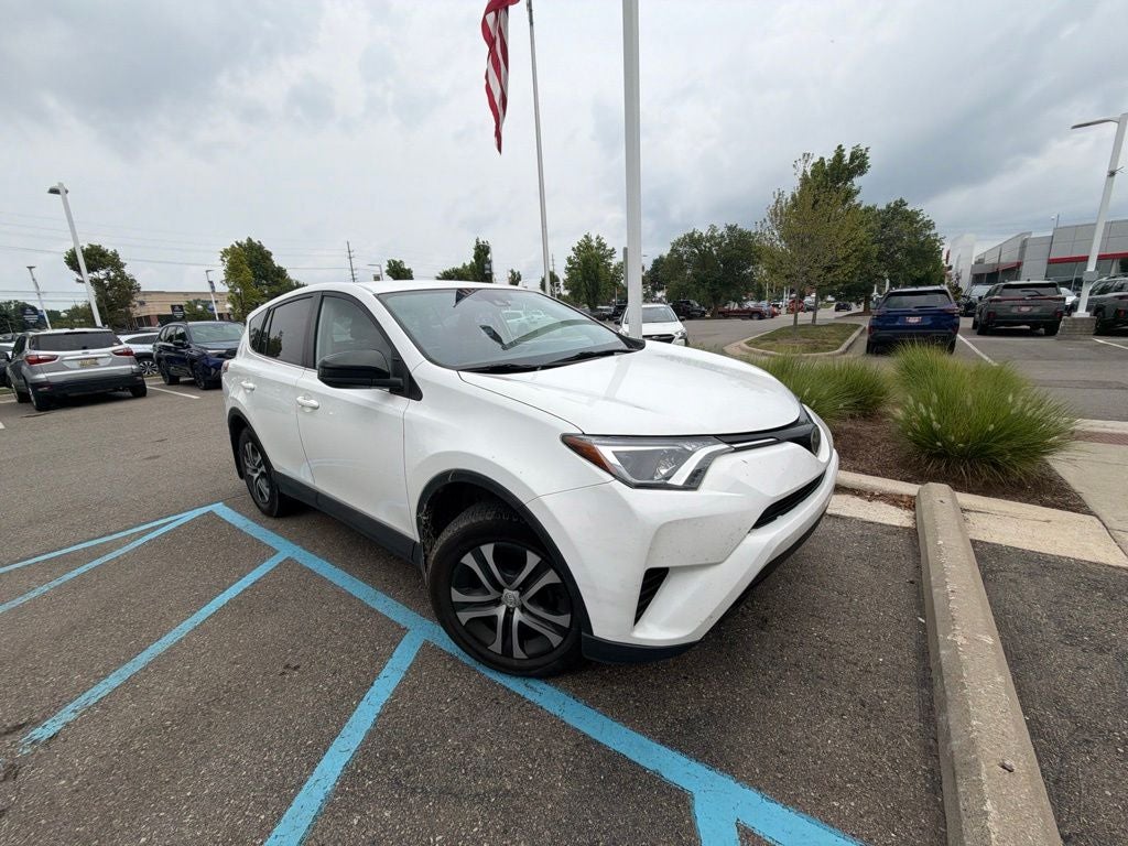 2018 Toyota RAV4 LE
