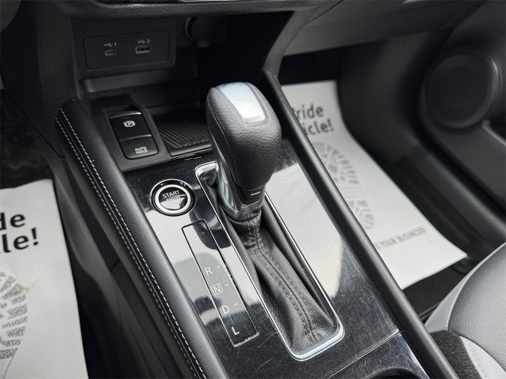 2024 Nissan Kicks SR