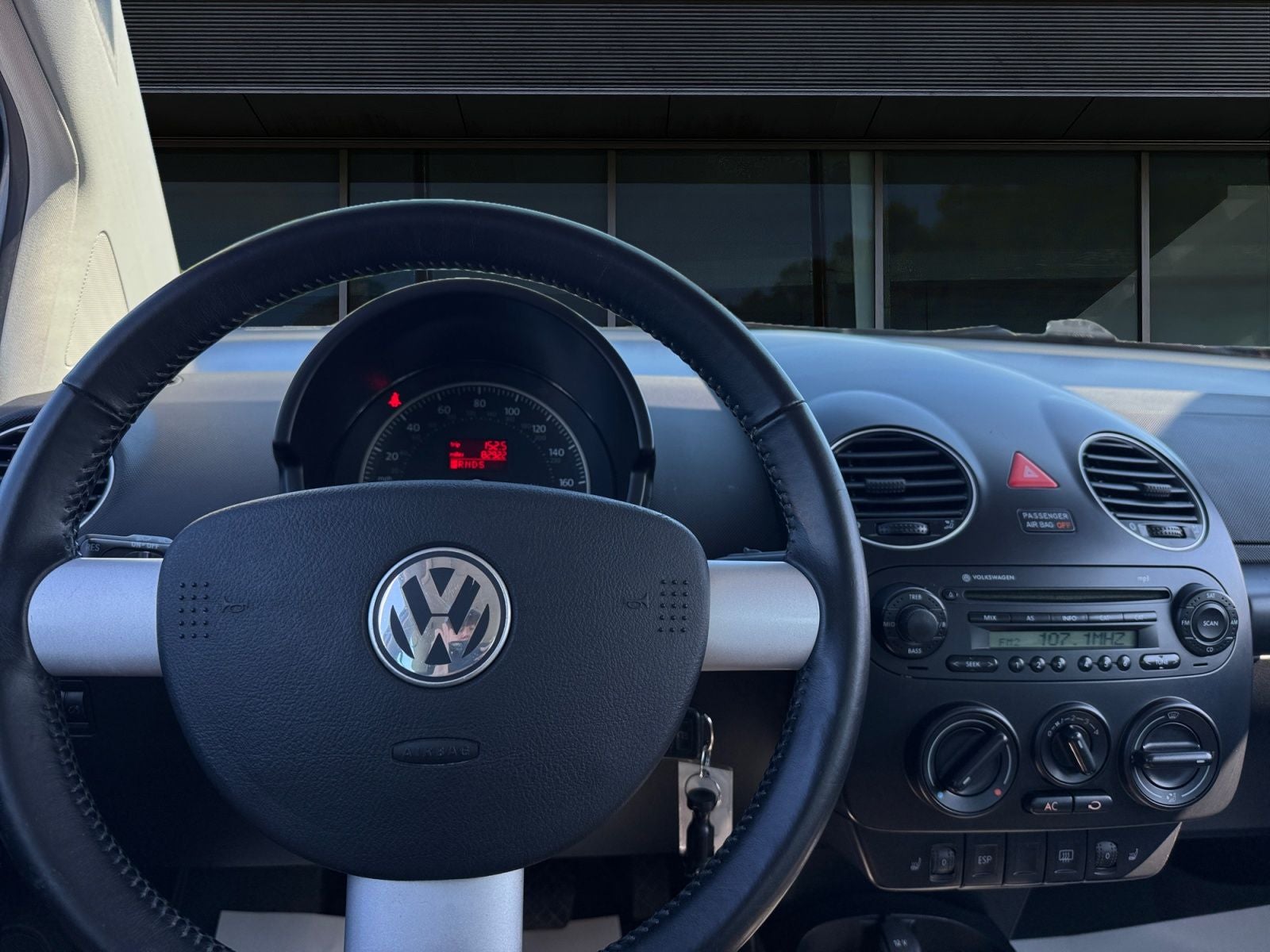 2009 Volkswagen Beetle 2.5L Black Tie Edition
