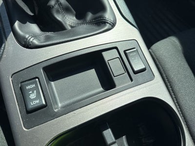 2014 Subaru Outback 2.5i Premium *MANUAL*