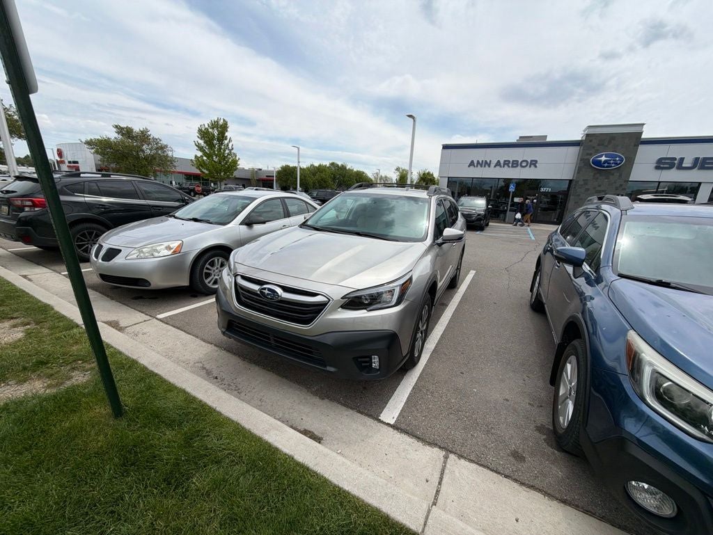 2020 Subaru Outback Premium *LIFETIME POWERTRAIN*