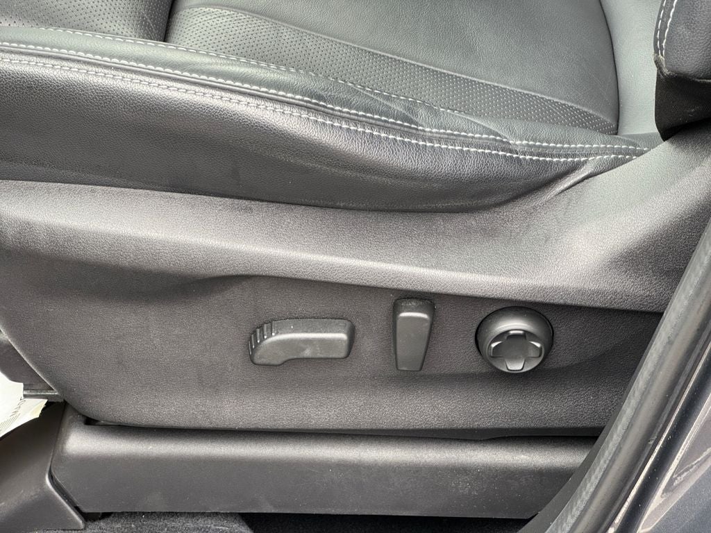 2023 Subaru Ascent Limited *LIFETIME POWERTRAIN*