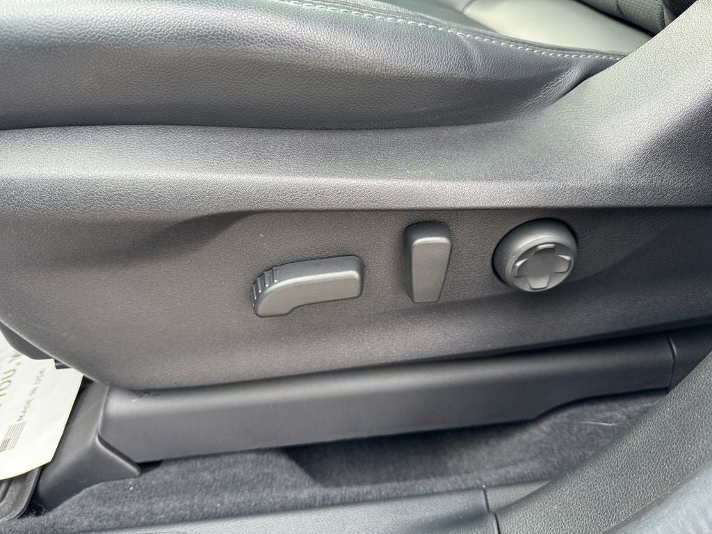 2024 Subaru Ascent Touring *LIFETIME POWERTRAIN*