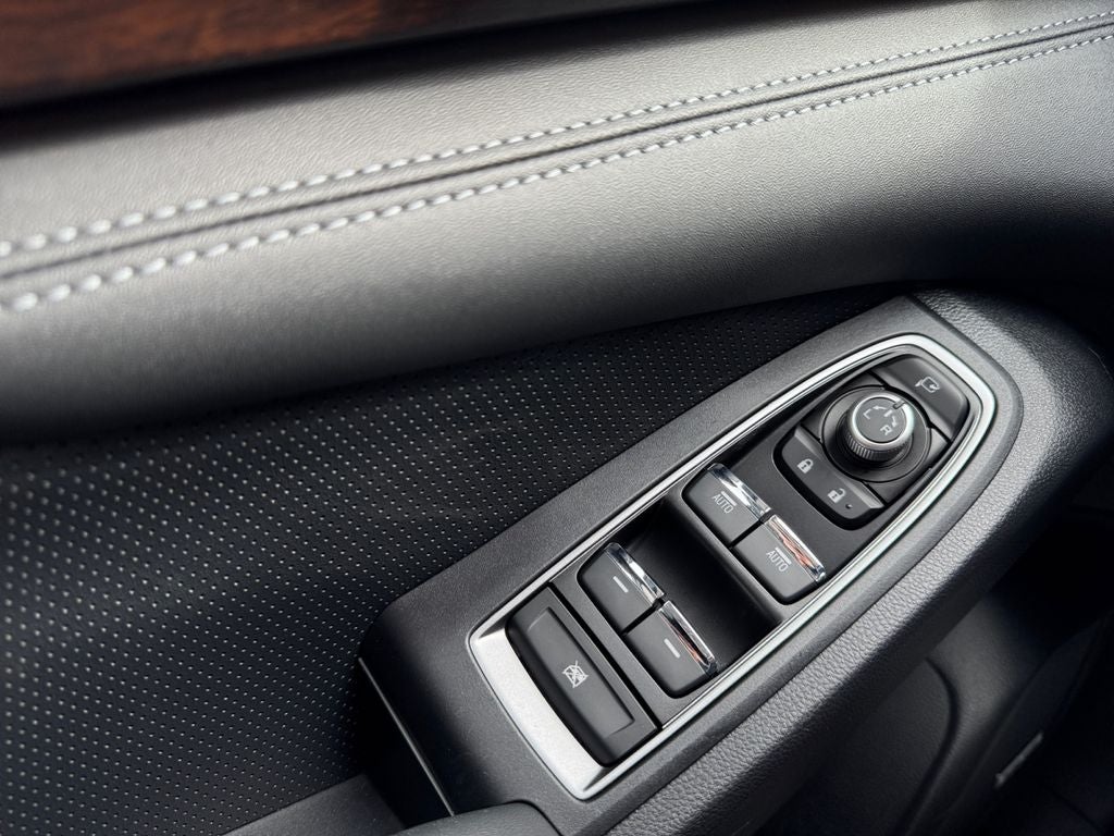 2024 Subaru Ascent Touring *LIFETIME POWERTRAIN*