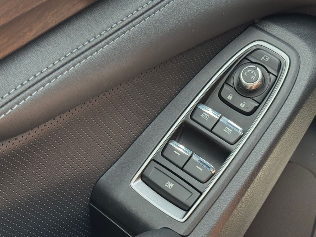 2023 Subaru Ascent Touring **LIFETIME POWERTRAIN**