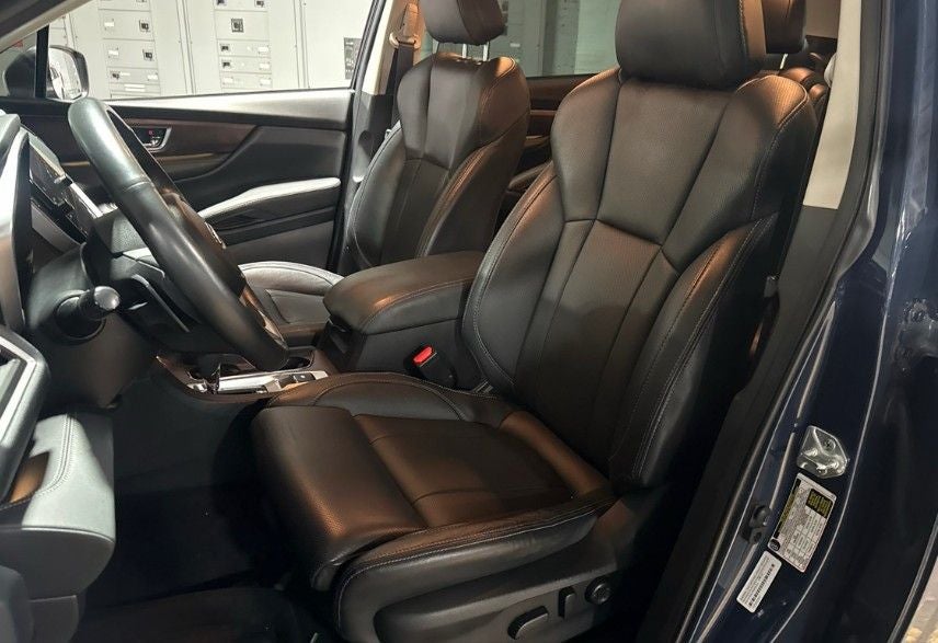 2023 Subaru Ascent Touring *LIFETIME POWERTRAIN*