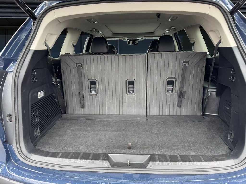 2023 Subaru Ascent Touring *LIFETIME POWERTRAIN*