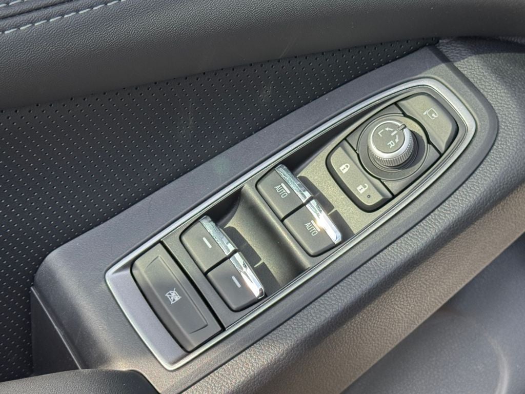 2023 Subaru Ascent Touring *LIFETIME POWERTRAIN*