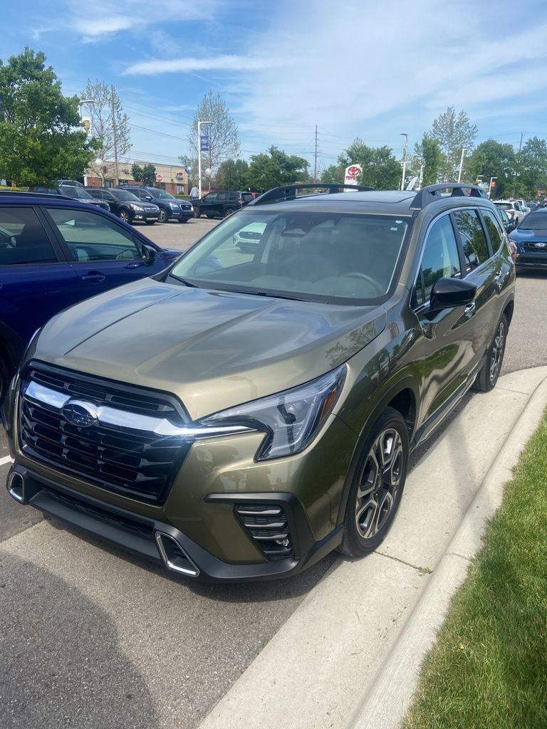 2024 Subaru Ascent Touring *LIFETIME POWERTRAIN*