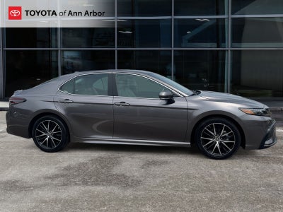 2024 Toyota Camry Hybrid SE