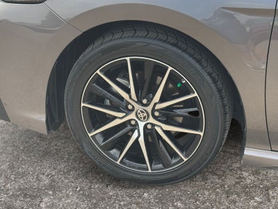 2024 Toyota Camry Hybrid SE