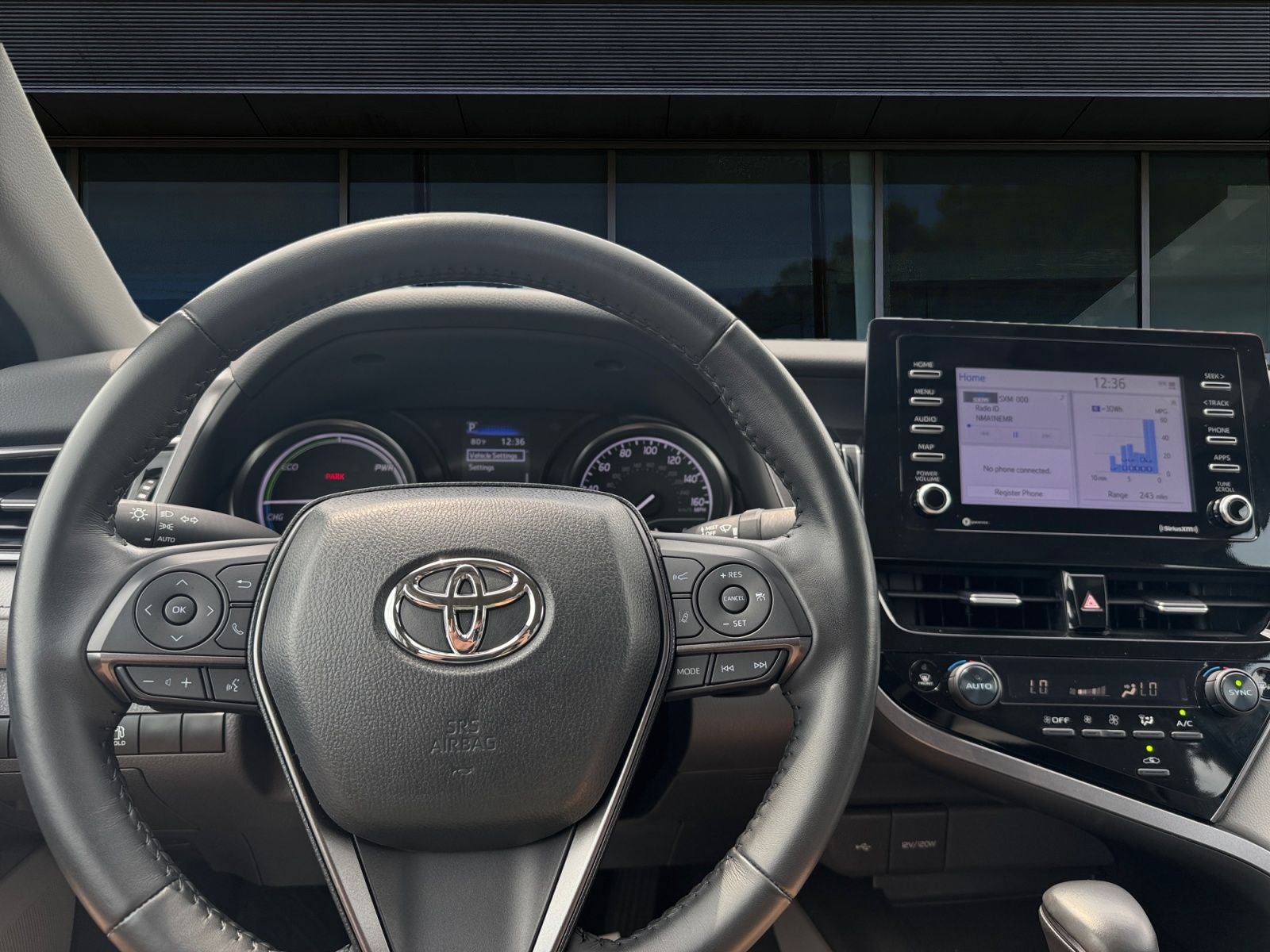 2024 Toyota Camry Hybrid SE