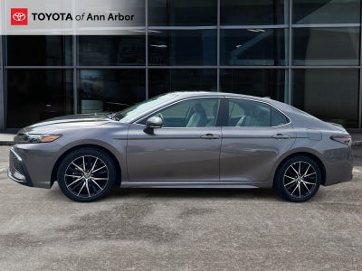 2024 Toyota Camry Hybrid SE
