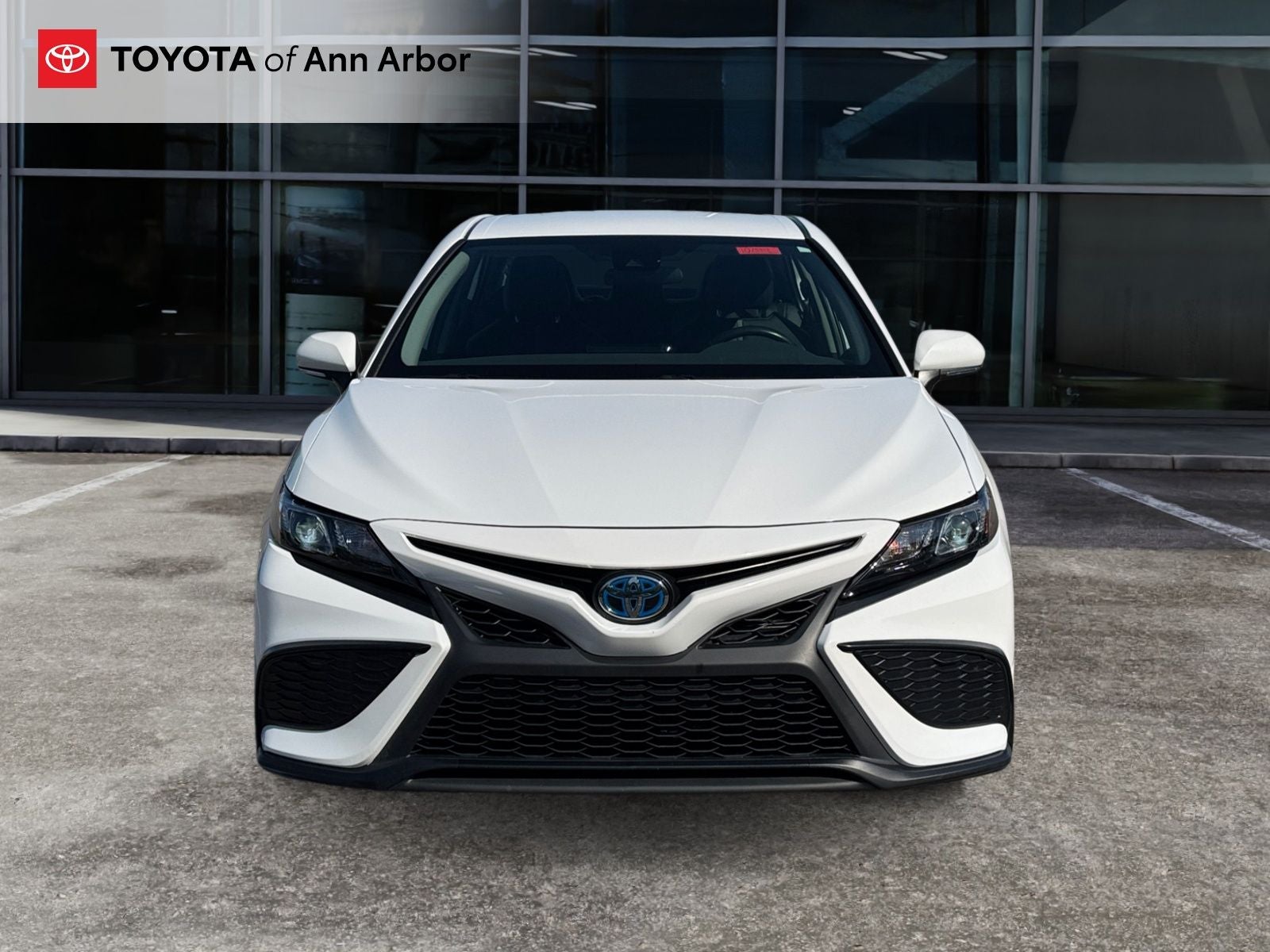 2024 Toyota Camry Hybrid SE