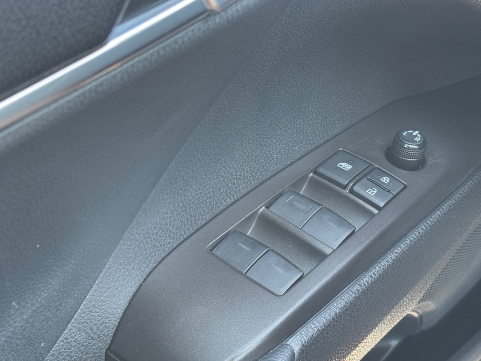 2024 Toyota Camry Hybrid SE