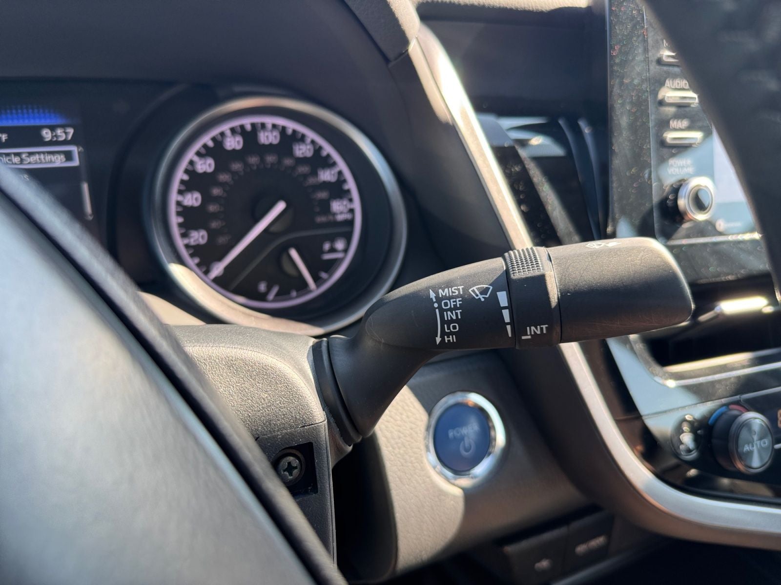 2024 Toyota Camry Hybrid SE