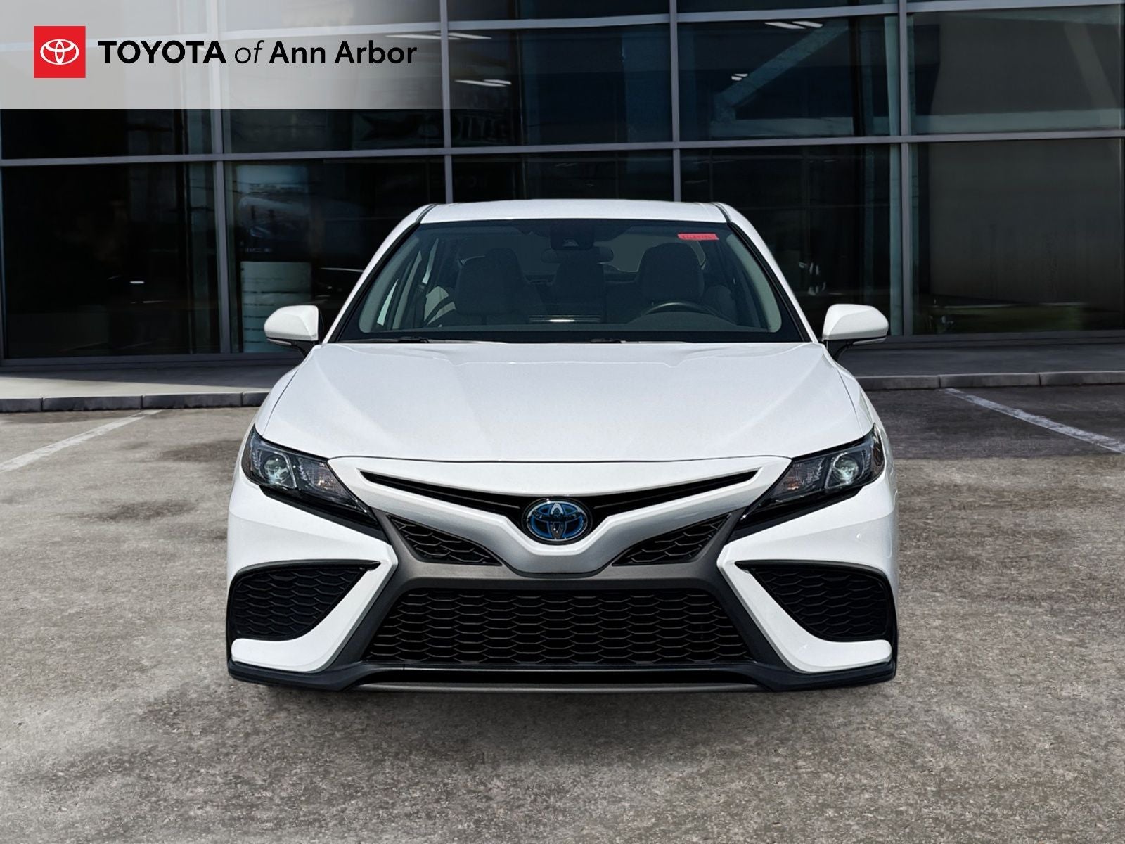 2024 Toyota Camry Hybrid SE