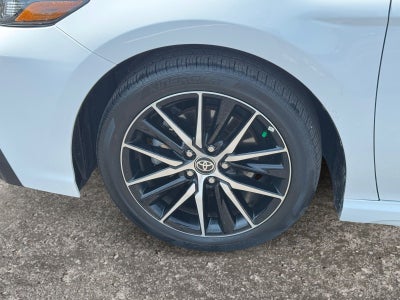 2024 Toyota Camry Hybrid SE