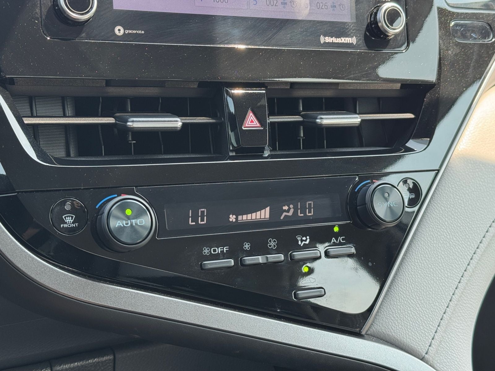 2024 Toyota Camry Hybrid SE