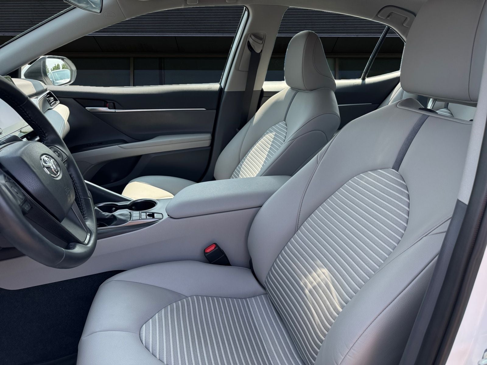 2024 Toyota Camry Hybrid SE
