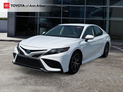 2024 Toyota Camry Hybrid SE