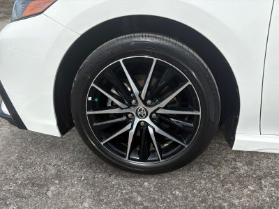 2024 Toyota Camry Hybrid SE