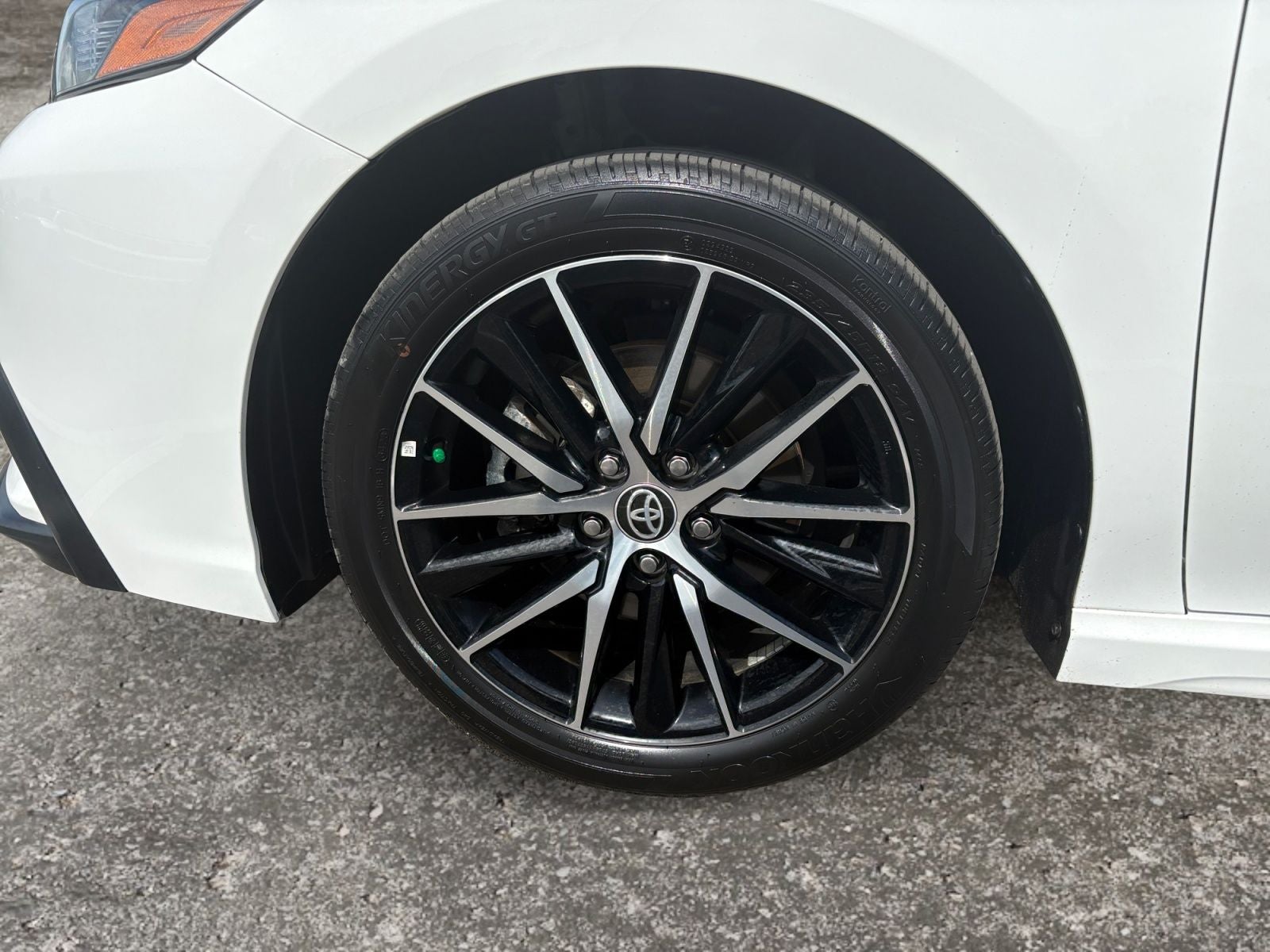 2024 Toyota Camry Hybrid SE