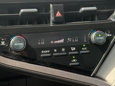 2024 Toyota Camry Hybrid SE