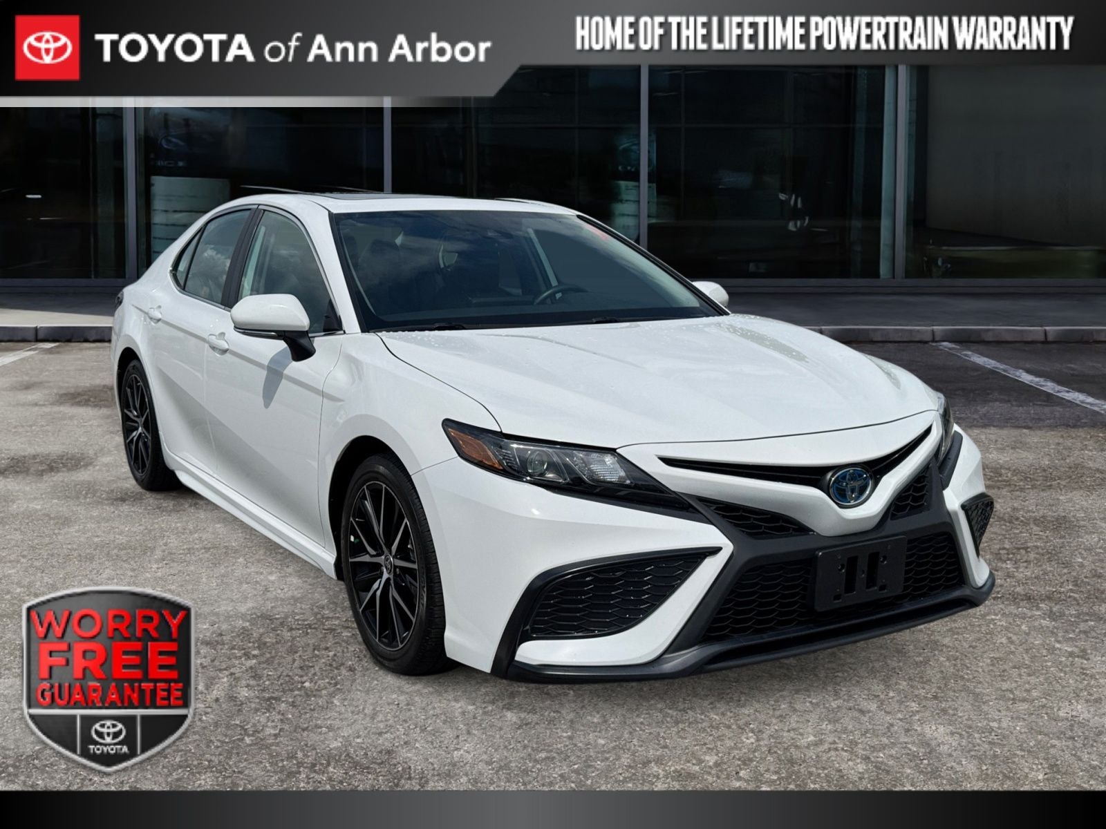 2023 Toyota Camry Hybrid SE