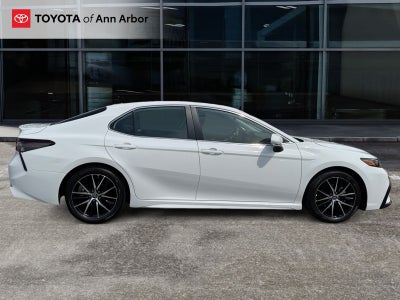 2023 Toyota Camry Hybrid SE