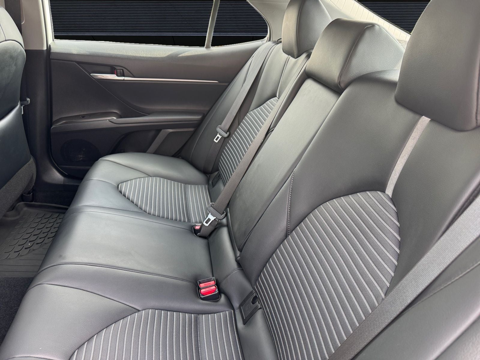 2023 Toyota Camry Hybrid SE