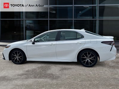 2023 Toyota Camry Hybrid SE