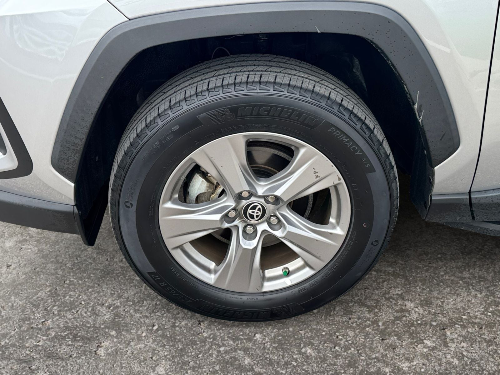 2023 Toyota RAV4 Hybrid LE