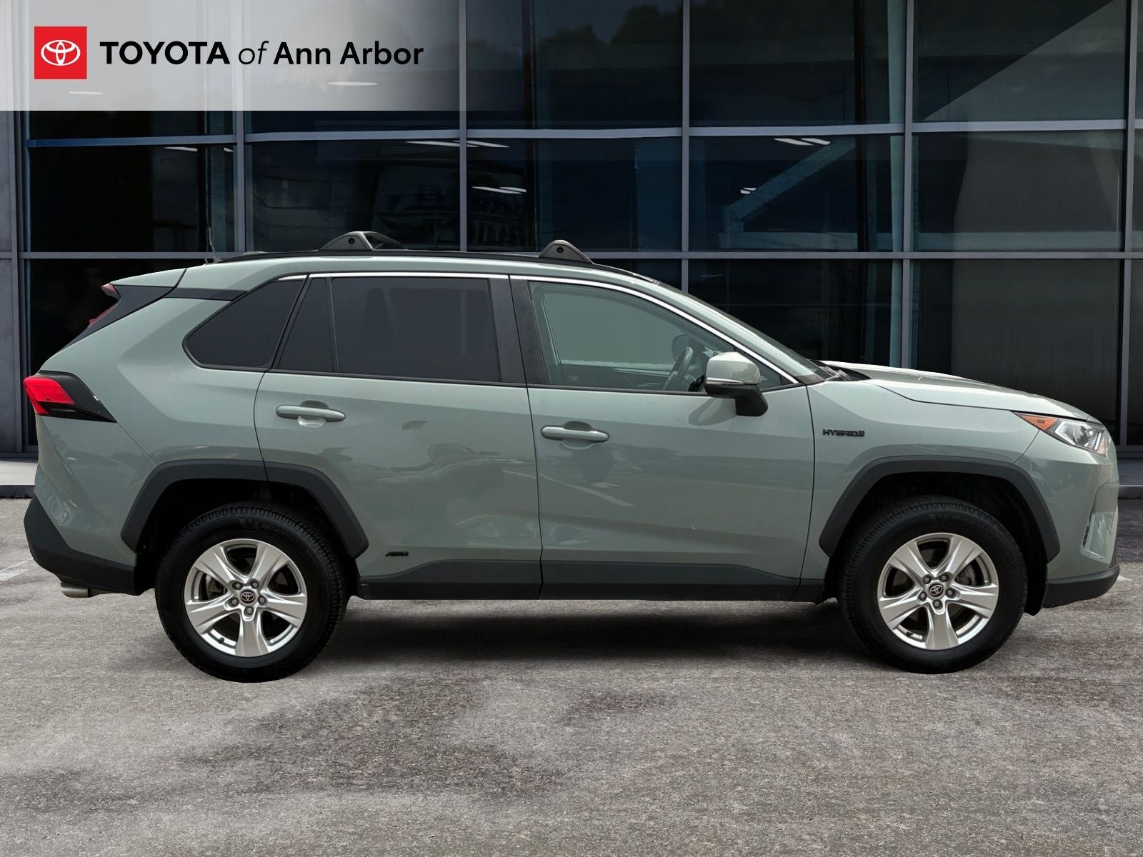 2021 Toyota RAV4 Hybrid XLE